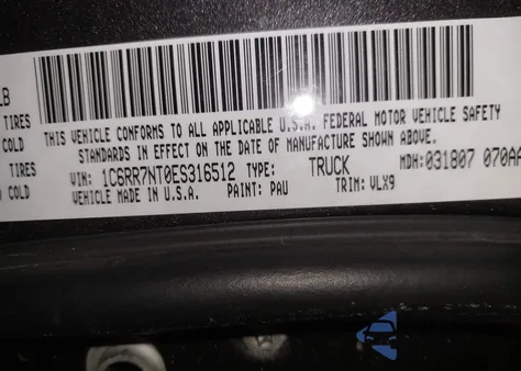 2014 Ram 1500 Laramie z USA, uszkodzony, nr VIN 1C6RR7NT0ES316512